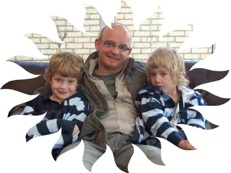 Lee with Tyla & Lewis, August 2008?