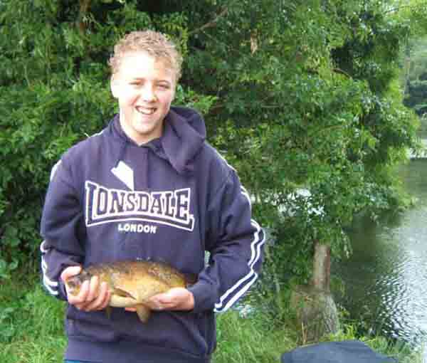 Arron Anderson with mirro (3.94 lb)
