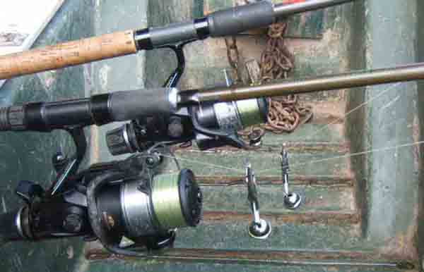 Fix the bell on the line near the bail arm