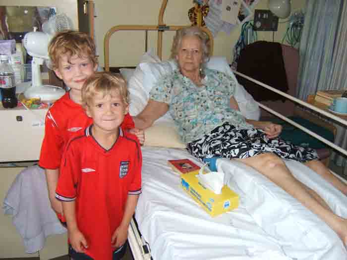 Tyler and Lewis (Heidi's children) during a visit on 5 August 2007 